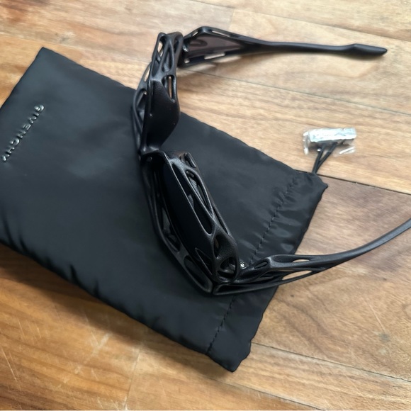 Givenchy Cut Cage Unisex sunglasses - Picture 5 of 7